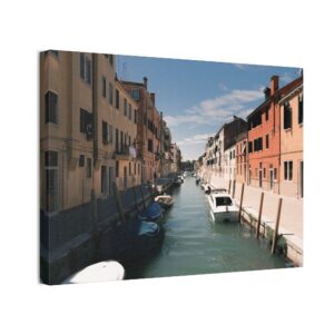 M25 Canvas "Venetian Alley"