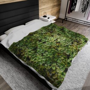 M25 Velveteen Plush Blanket: Forest Floor